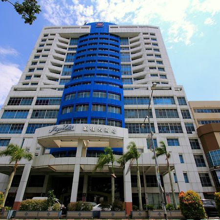 Mega Hotel Sdn Bhd Miri Exteriér fotografie