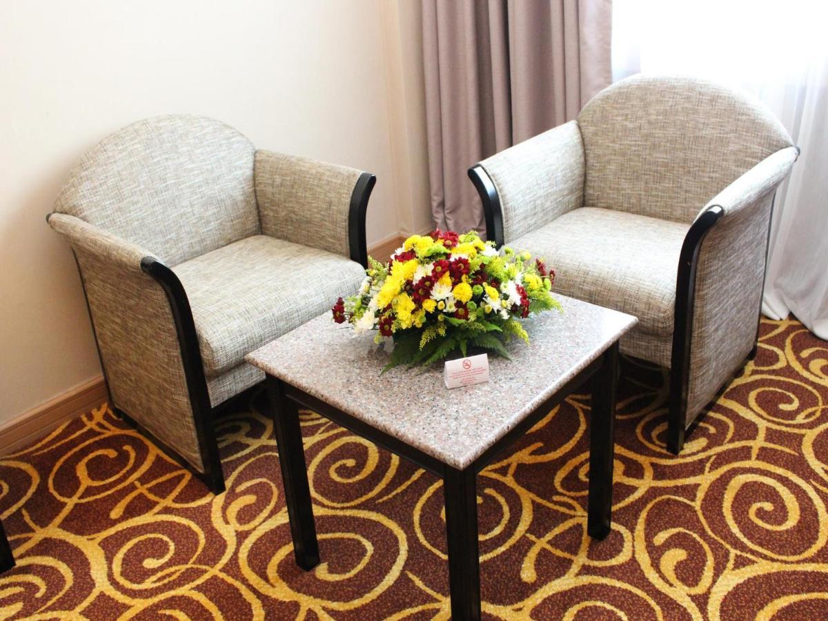 Mega Hotel Sdn Bhd Miri Exteriér fotografie