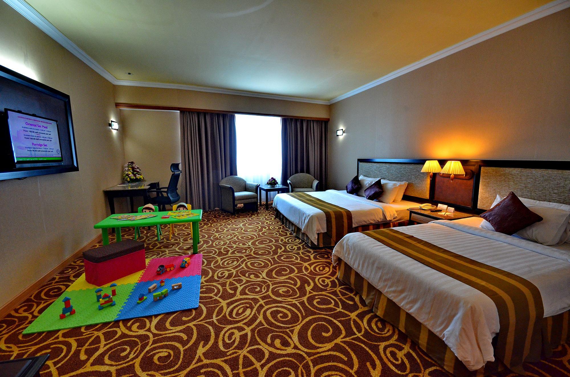 Mega Hotel Sdn Bhd Miri Exteriér fotografie