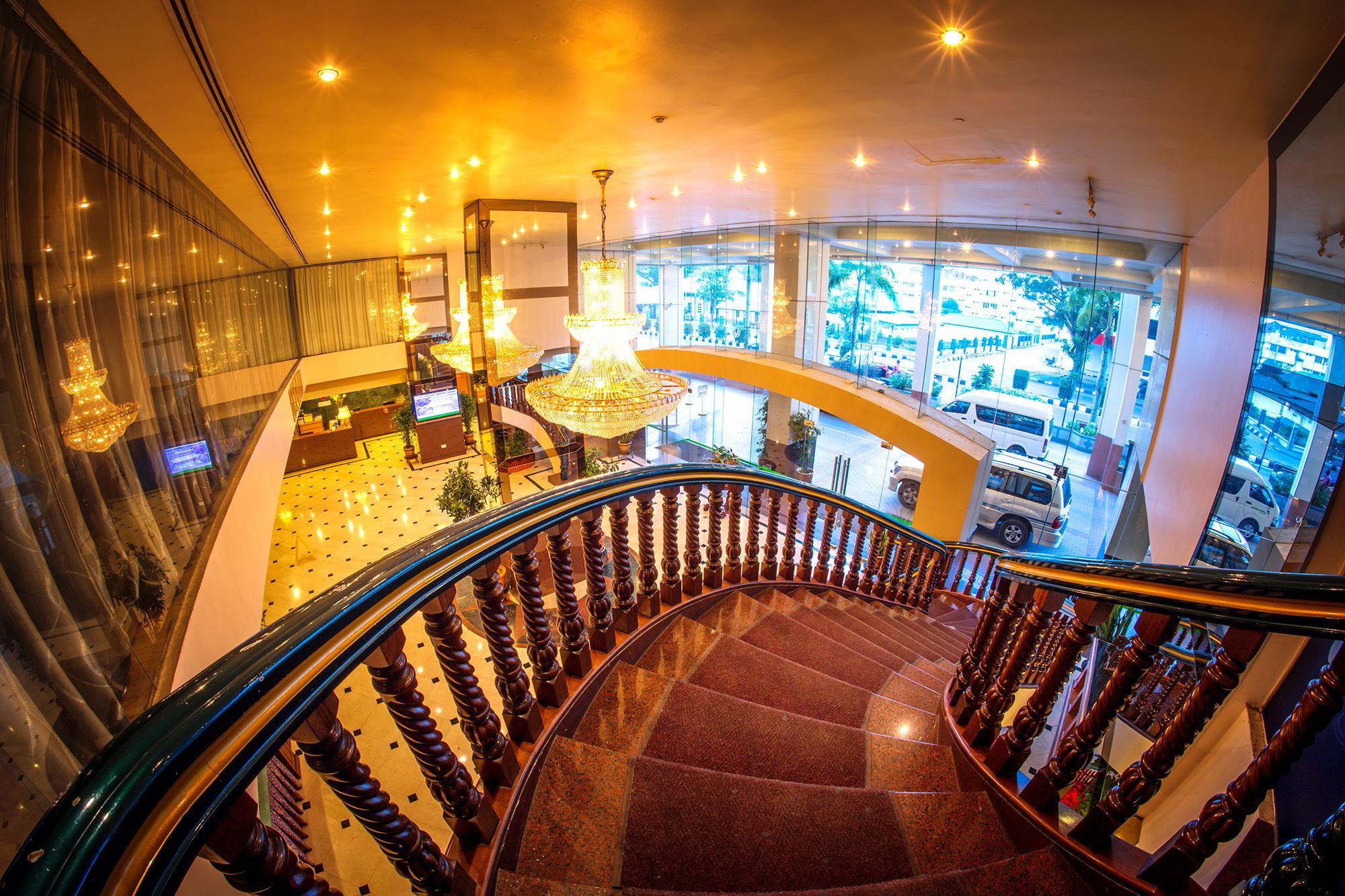 Mega Hotel Sdn Bhd Miri Exteriér fotografie
