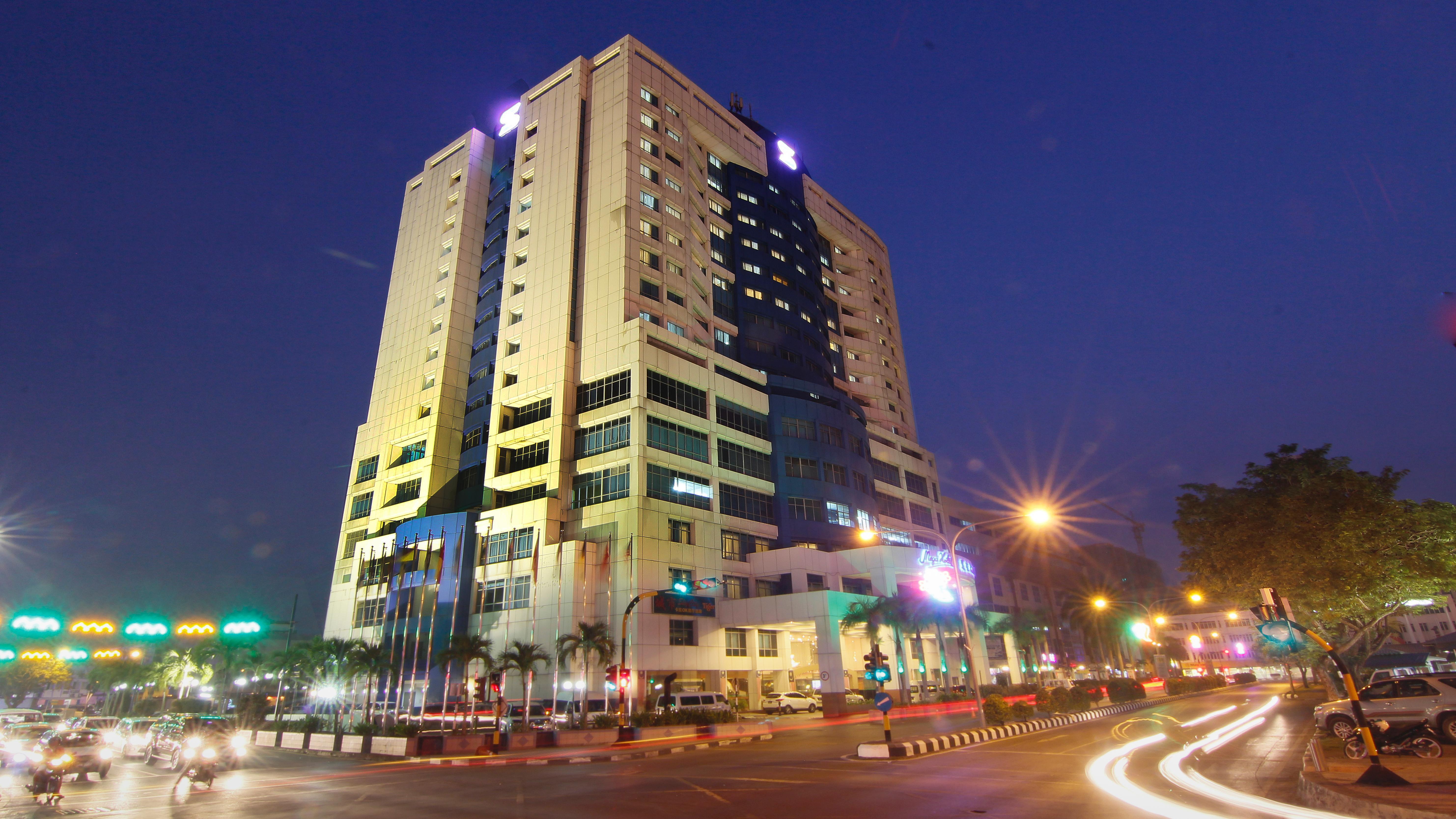 Mega Hotel Sdn Bhd Miri Exteriér fotografie