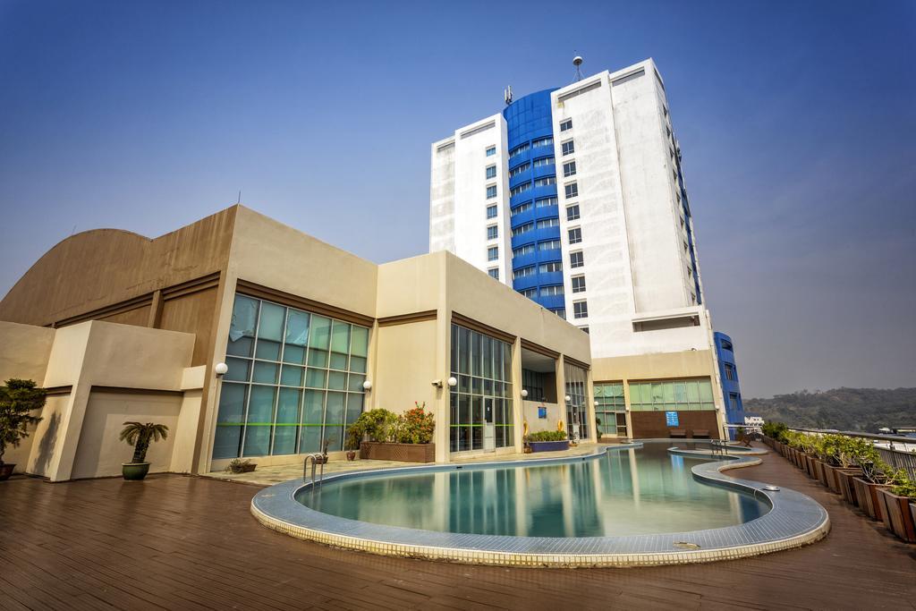 Mega Hotel Sdn Bhd Miri Exteriér fotografie