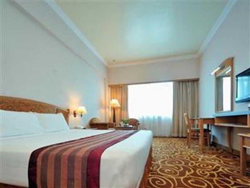 Mega Hotel Sdn Bhd Miri Exteriér fotografie