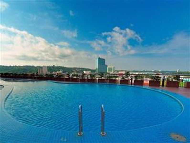 Mega Hotel Sdn Bhd Miri Exteriér fotografie